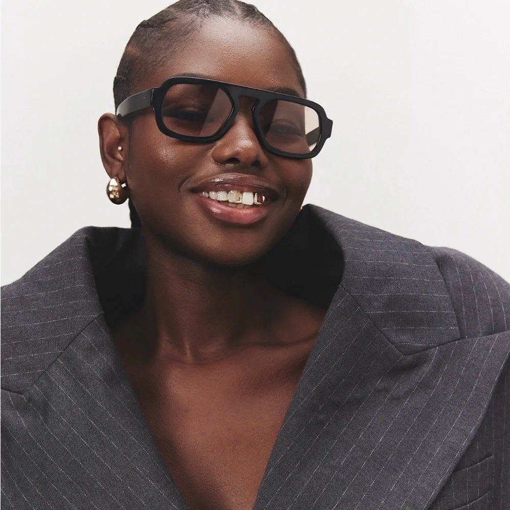 AVAILABLE FOR SALE -ELISE JOHNSON SUNGLASSES - Picture 4 of 4